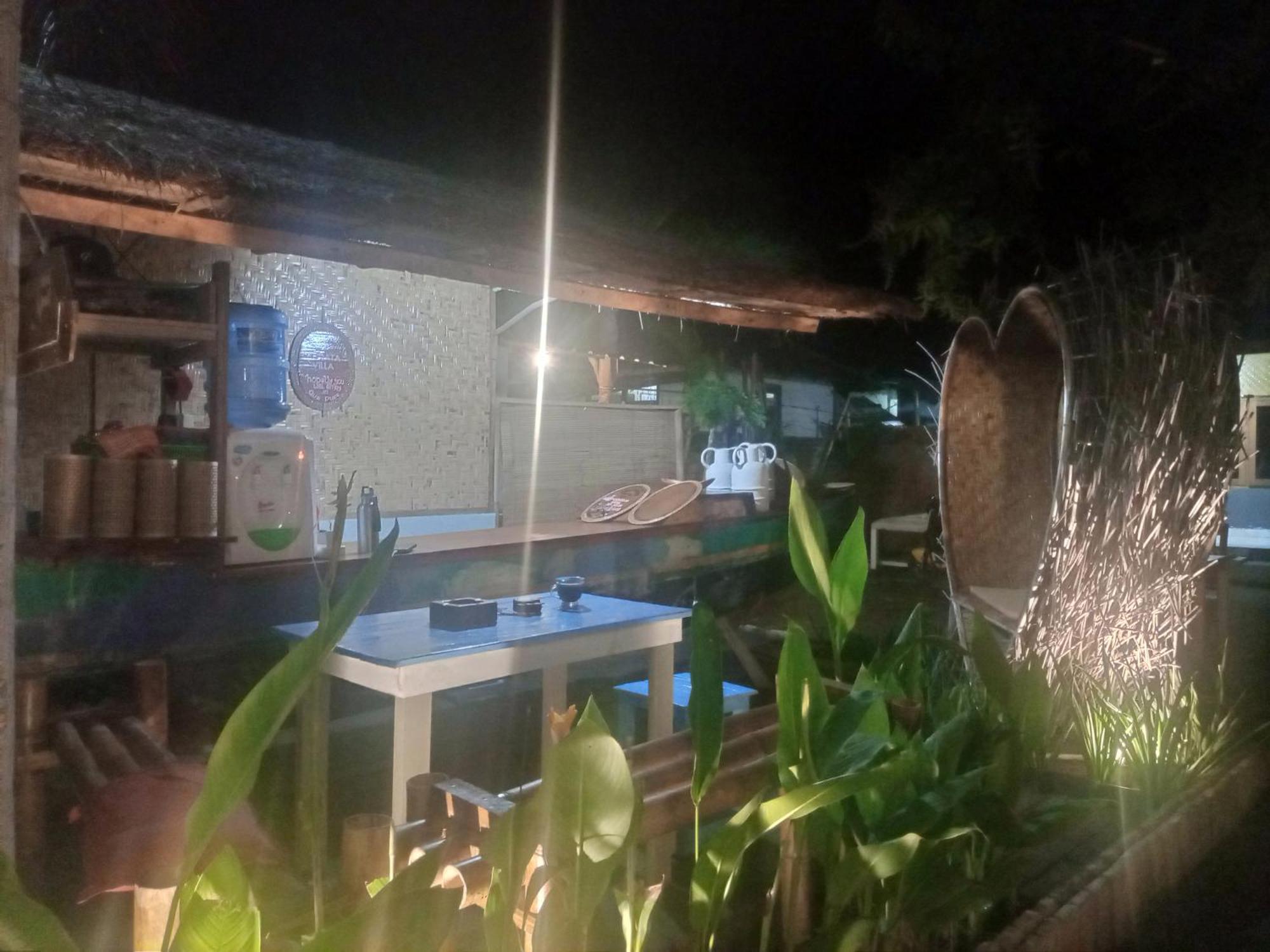 Efrata Villa Gili Air Chambre photo